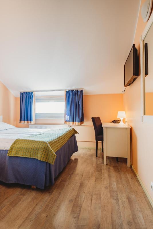 Standard Single Room image 4