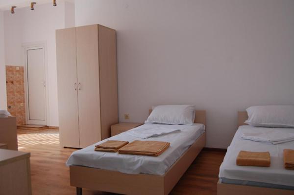 Triple Room image 2