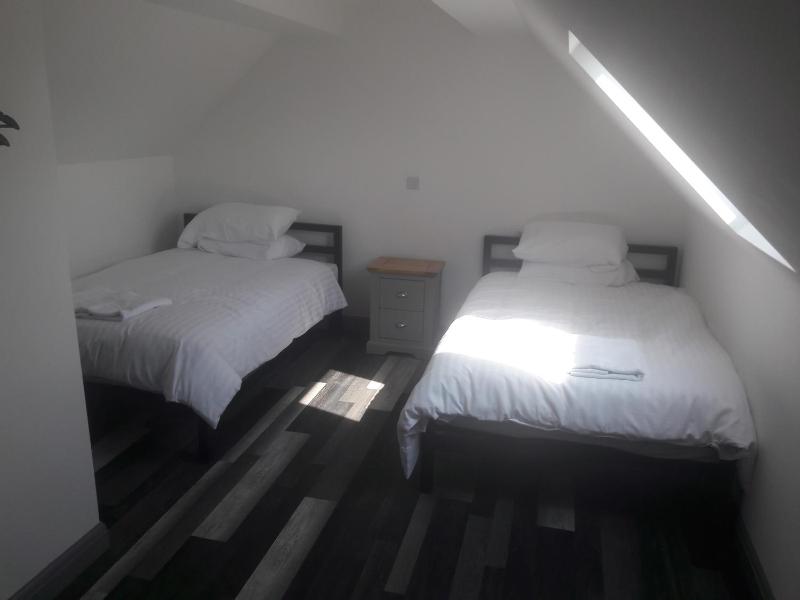 Double or Twin Room image 2