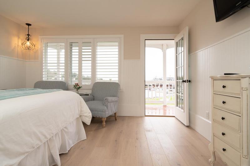King Room with Sea View image 4