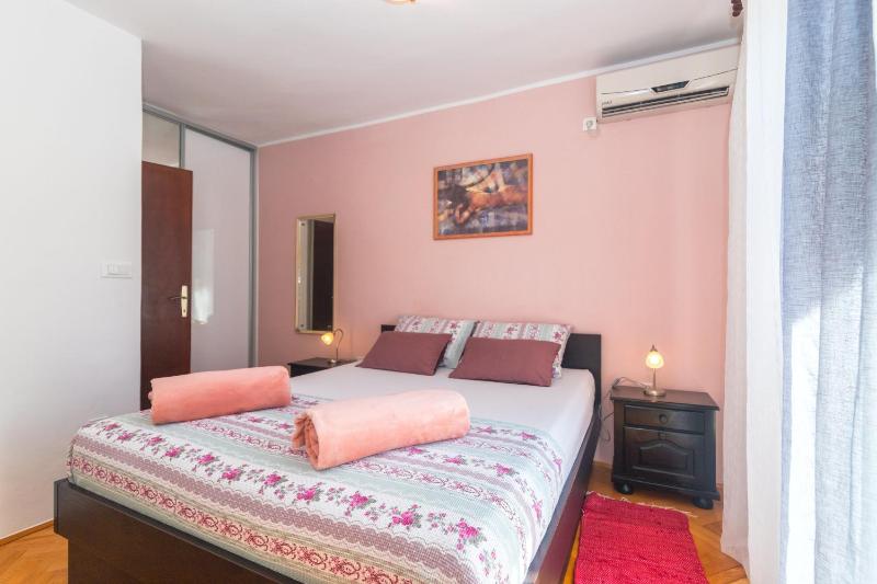 One-Bedroom apartment Standard image 3