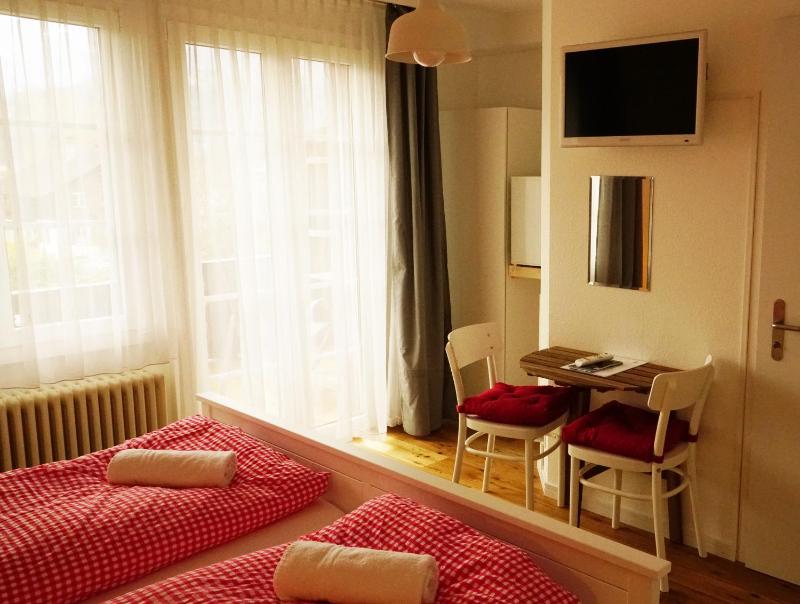 Double Room with Balcony and Mountain View image 3