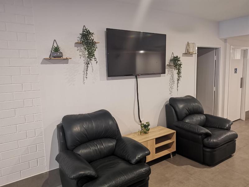 Quokka Backpackers Hostel Perth - note - Valid passport required to check in - image 15