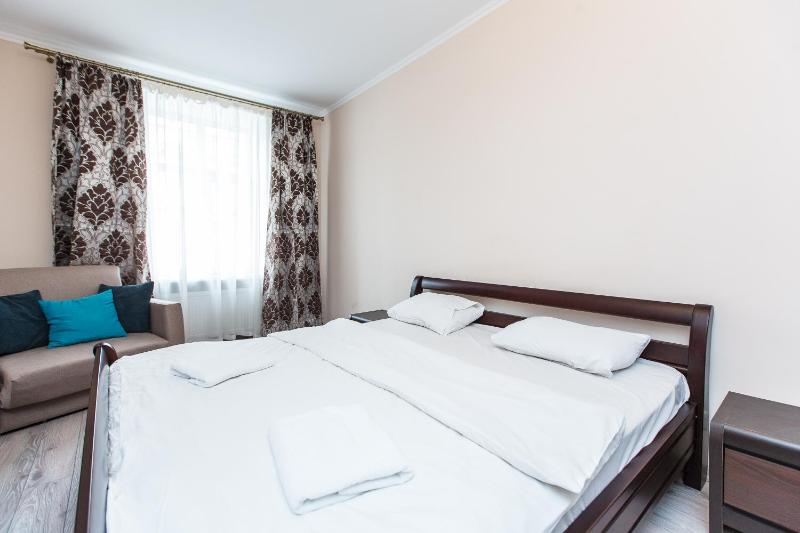 Trendy Apartment - image 11