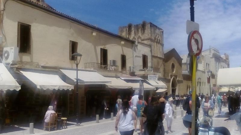 Stelios Rooms to Rent - image 1