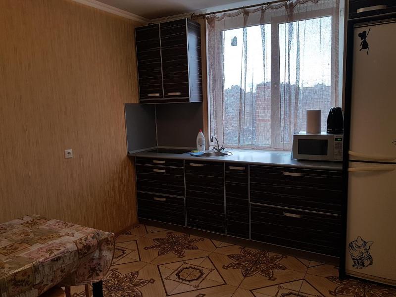 One-Bedroom Apartment image 3