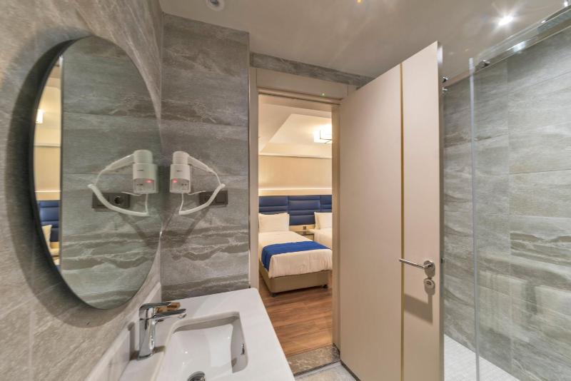 Golden Royal Hotel & SPA - image 15