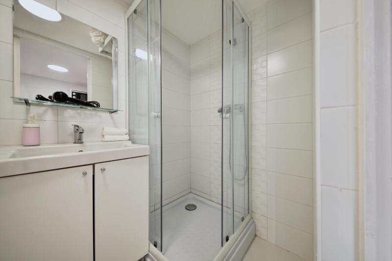 Economy Apartment image 3