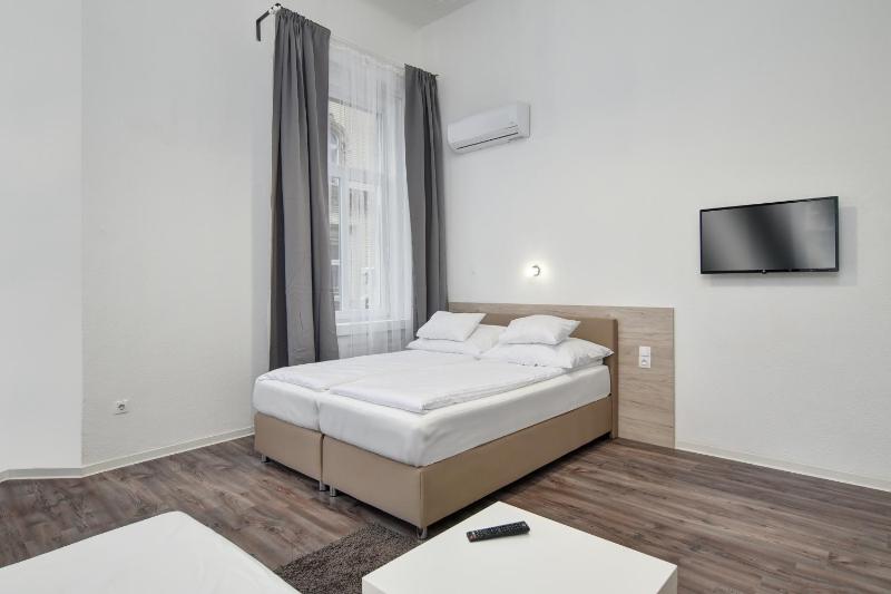 Heart of Downtown Apartment - image 1
