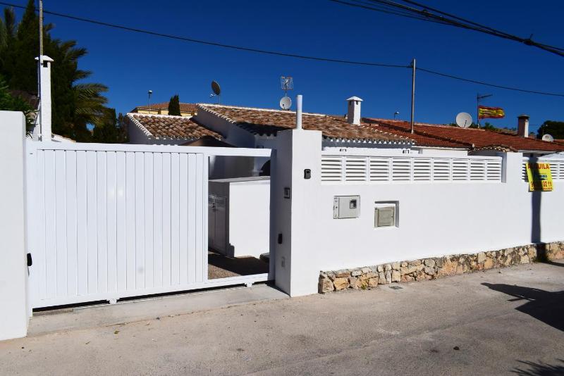 Anacasa Villa Bacalla Piscina Privada Les Marines CH3200 - image 3