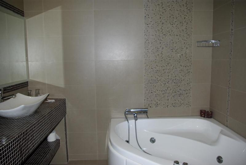 Suite with Sea View image 4