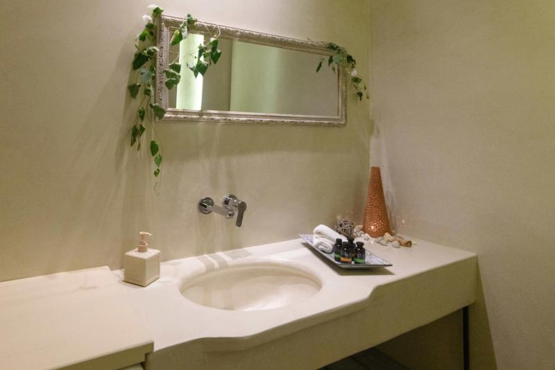 Suite with Private Pool image 4
