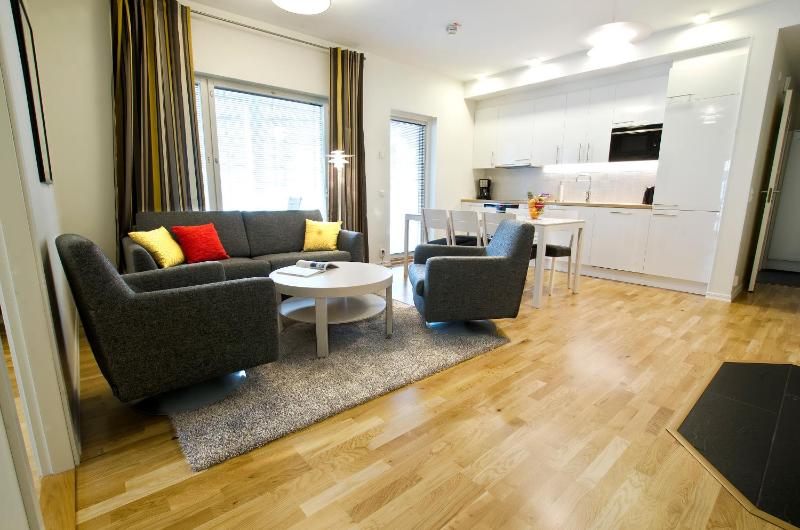 Three-Bedroom Apartment (7 Adults) image 3