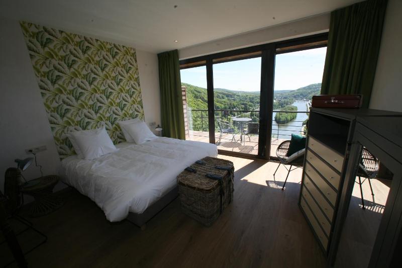 Deluxe Double or Twin Room with River View image 2