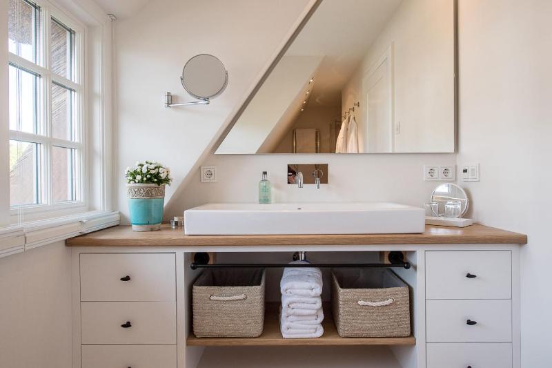 Three-Bedroom House image 3