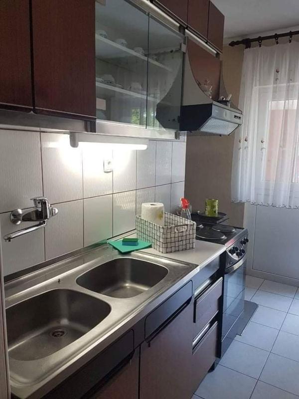 One-Bedroom Apartment image 3