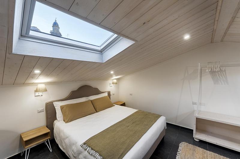Economy Attic Double Room image 3