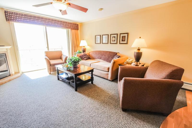 Standard One Bed Room Suite image 3
