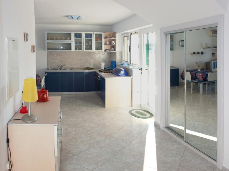 Beach Apartments Rogoznica - image 14