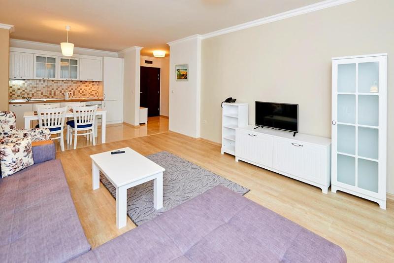 Apartment with Sea View image 4