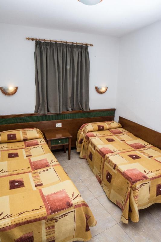 Apartment (1 Adult) image 1