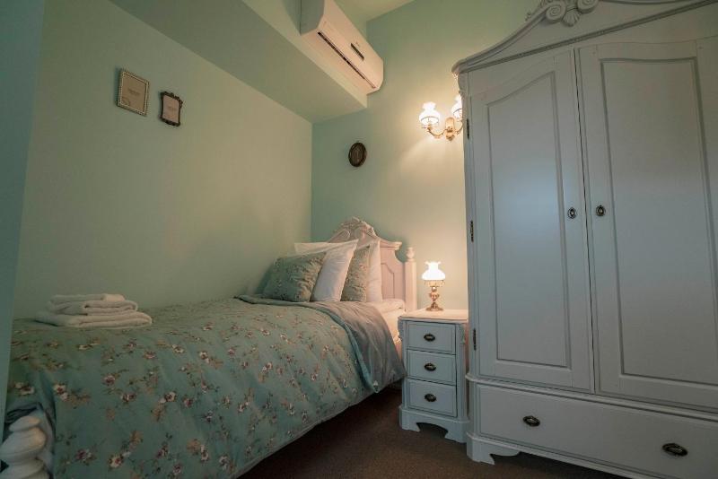 Twin Room Attic image 2