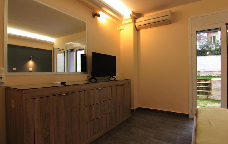 Ariston Hotel - image 8