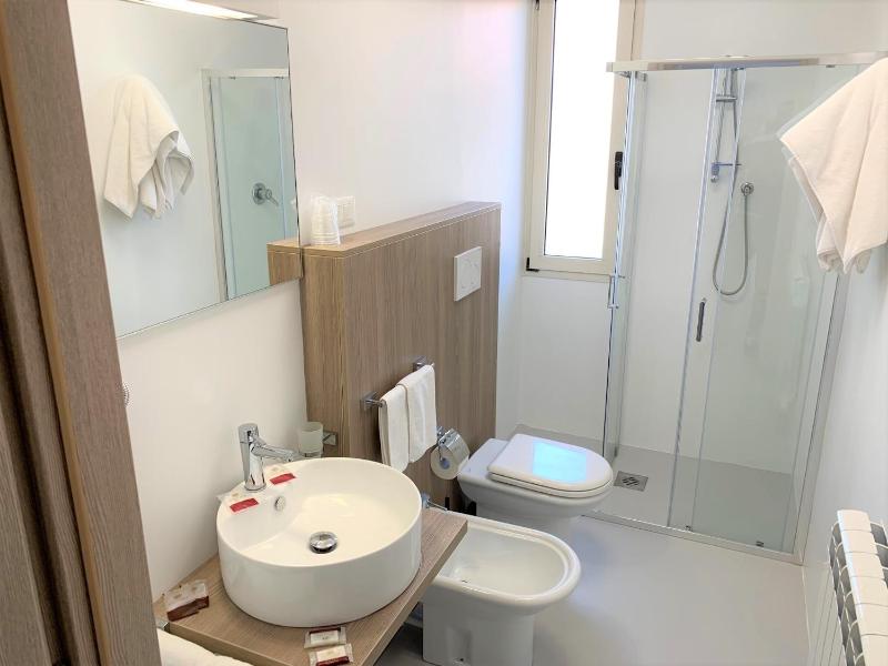 One-Bedroom Apartment (4 Adults) image 2