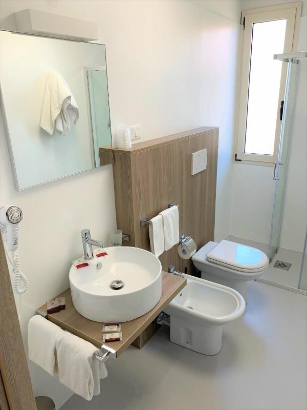 One-Bedroom Apartment (4 Adults) image 4