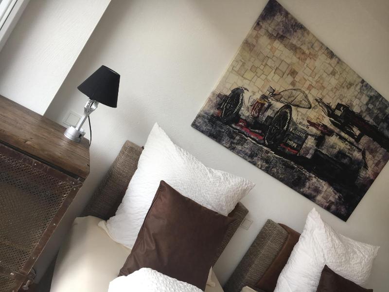 Apartment image 3