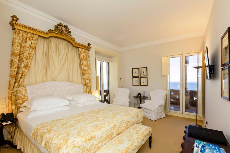 Deluxe Double Room with Sea View image 1
