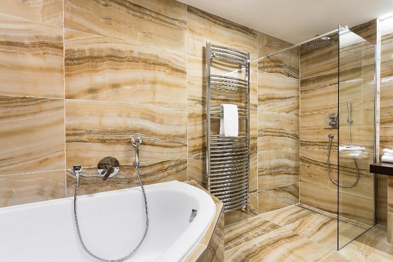 Suite image 3