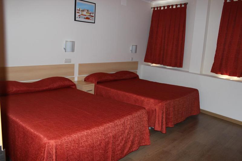 Quadruple Room image 1