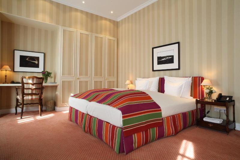 Deluxe Double Room image 3