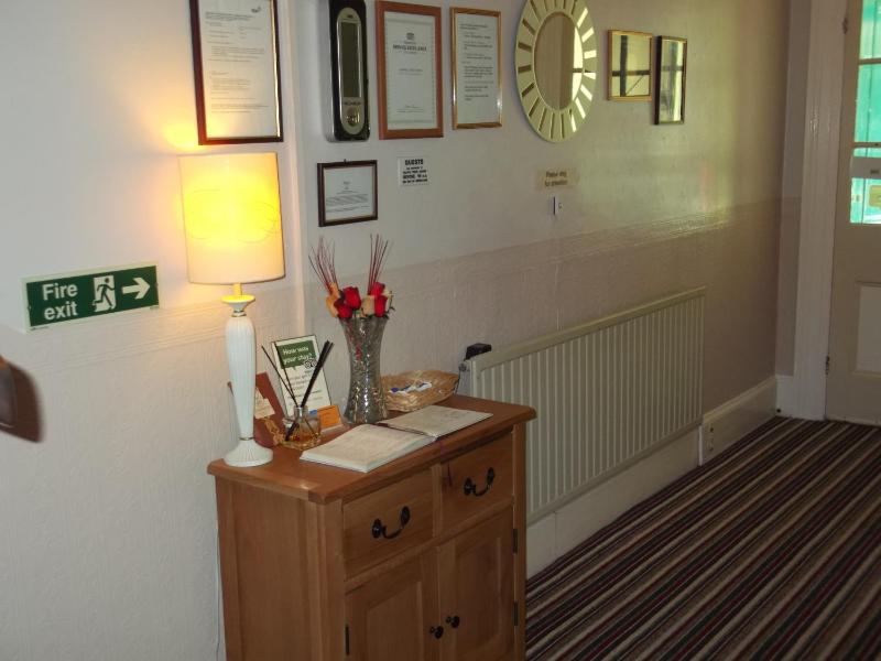 Family Room image 4