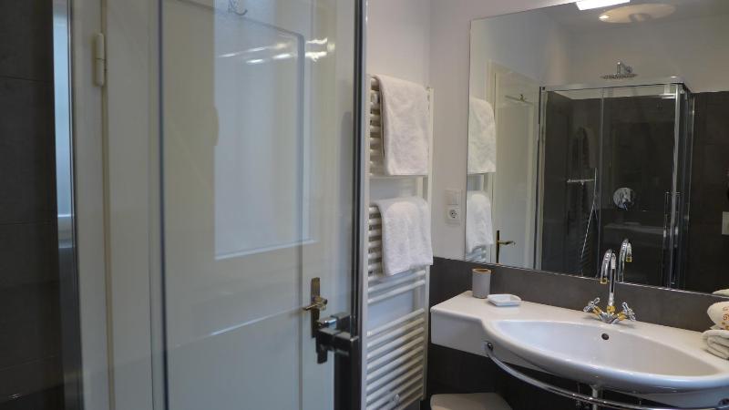 Superior Apartment image 2