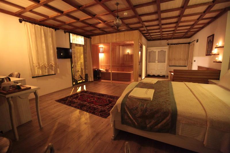 Suite with Sauna image 3