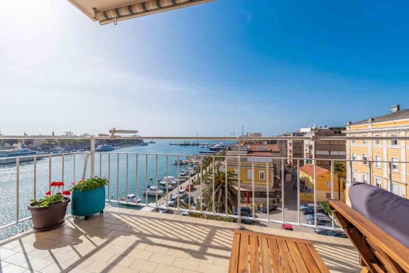 Sea the Sunset Apartment - image 14