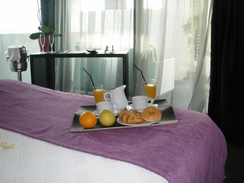 Premium double with heated mini pool on private terrace image 3