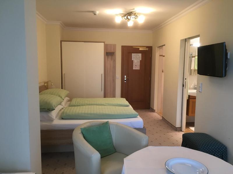 Double Room with Garden View image 1