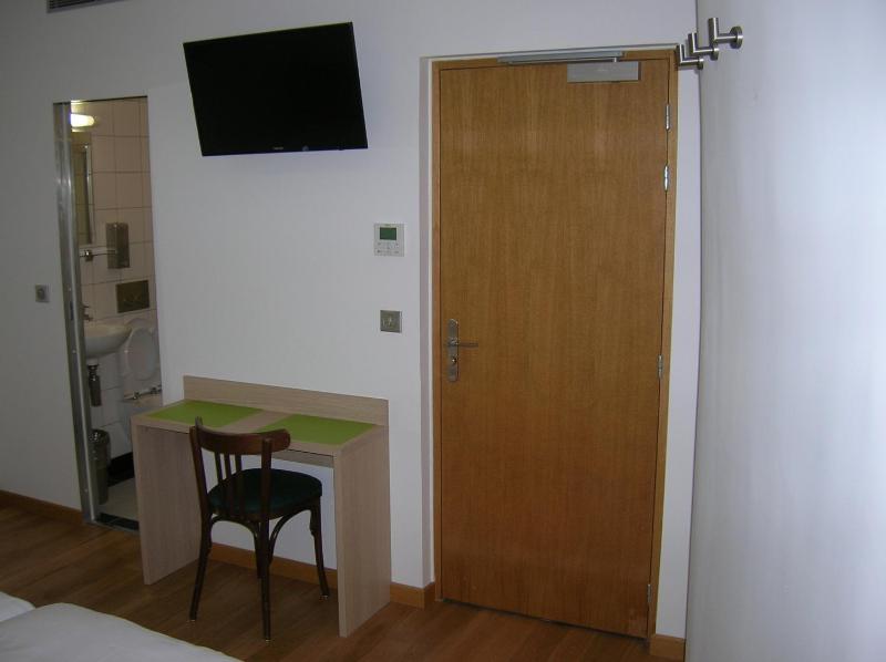 Triple Room image 4