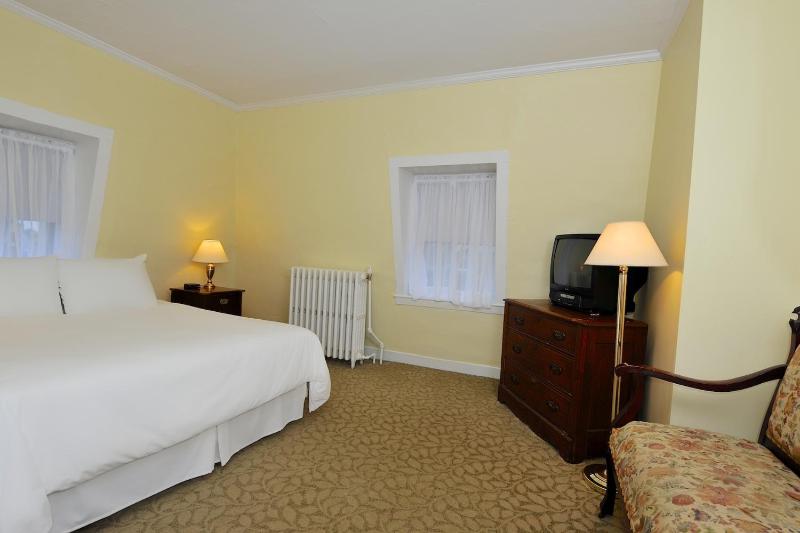 Standard Room image 4