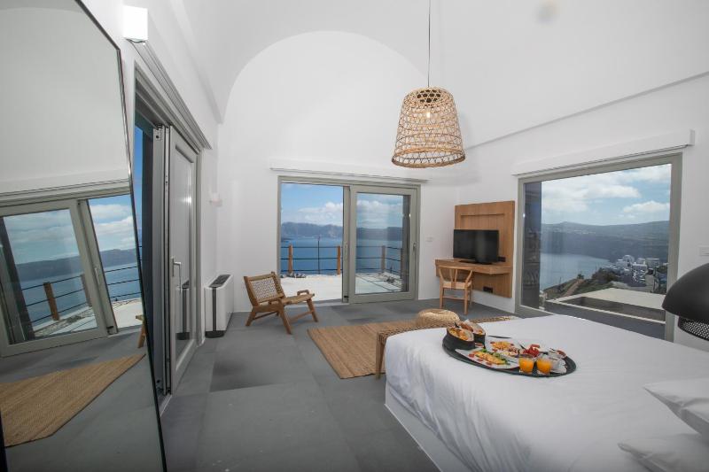 Superior Villa with Loft with Caldera View and Private Pool image 4