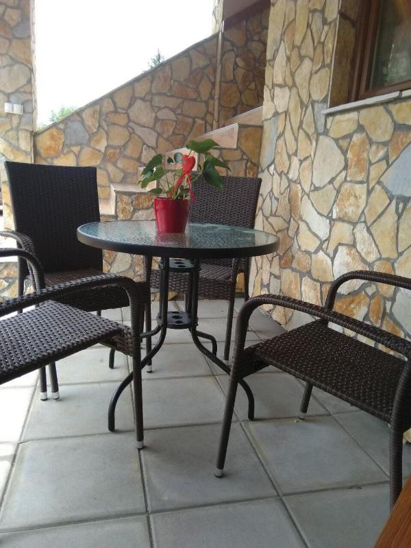 Studio Apartment image 2
