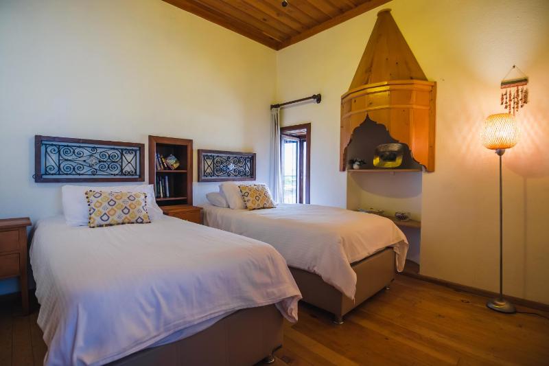 Deluxe Villa image 2