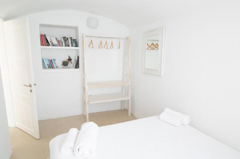 Menias Cave House - image 8