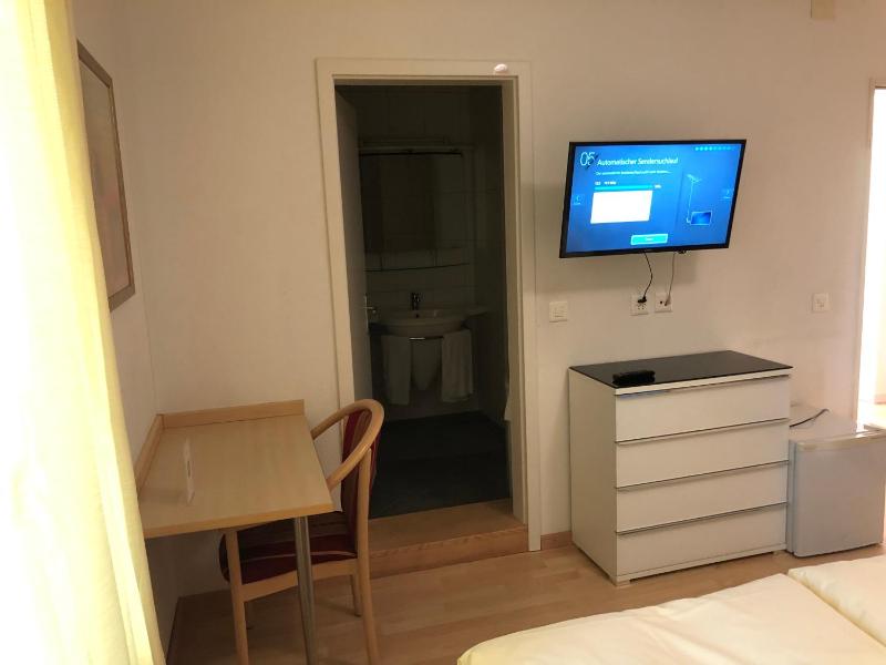 Studio Apartment image 2