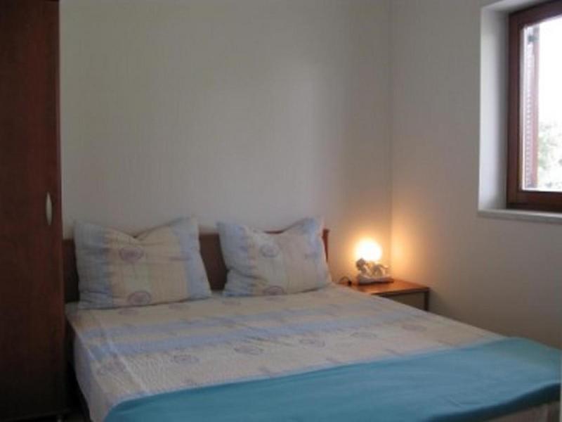 One-Bedroom Apartment with Terrace and Sea View image 2