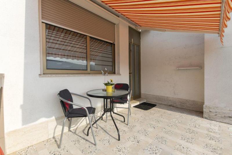Studio with Terrace and Sea View image 3