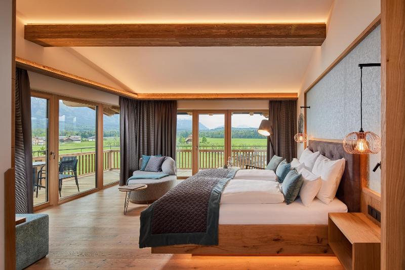 Superior Suite with Sauna and Balcony image 1